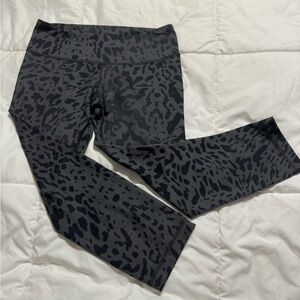 Lululemon cropped leggings